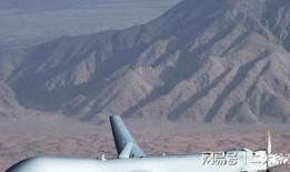 美军爆料无人机视频,无人机战场实时监控，揭秘现代战争利器！”